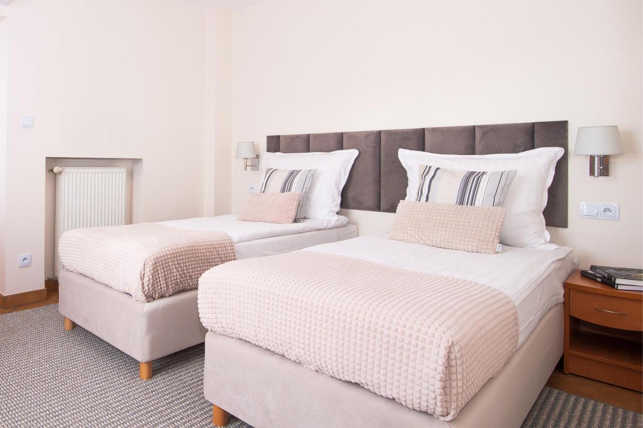 Hotel Awo Gniezno Habitación foto