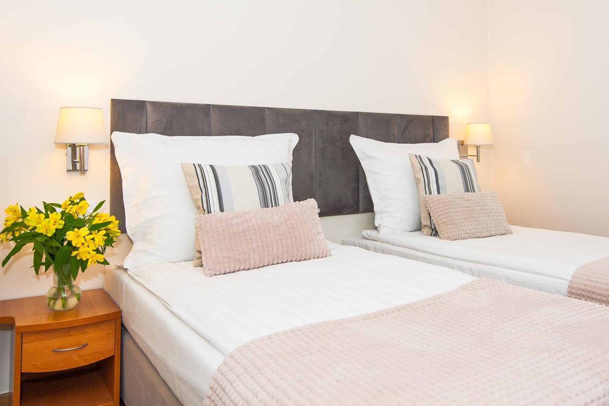 Hotel Awo Gniezno Habitación foto